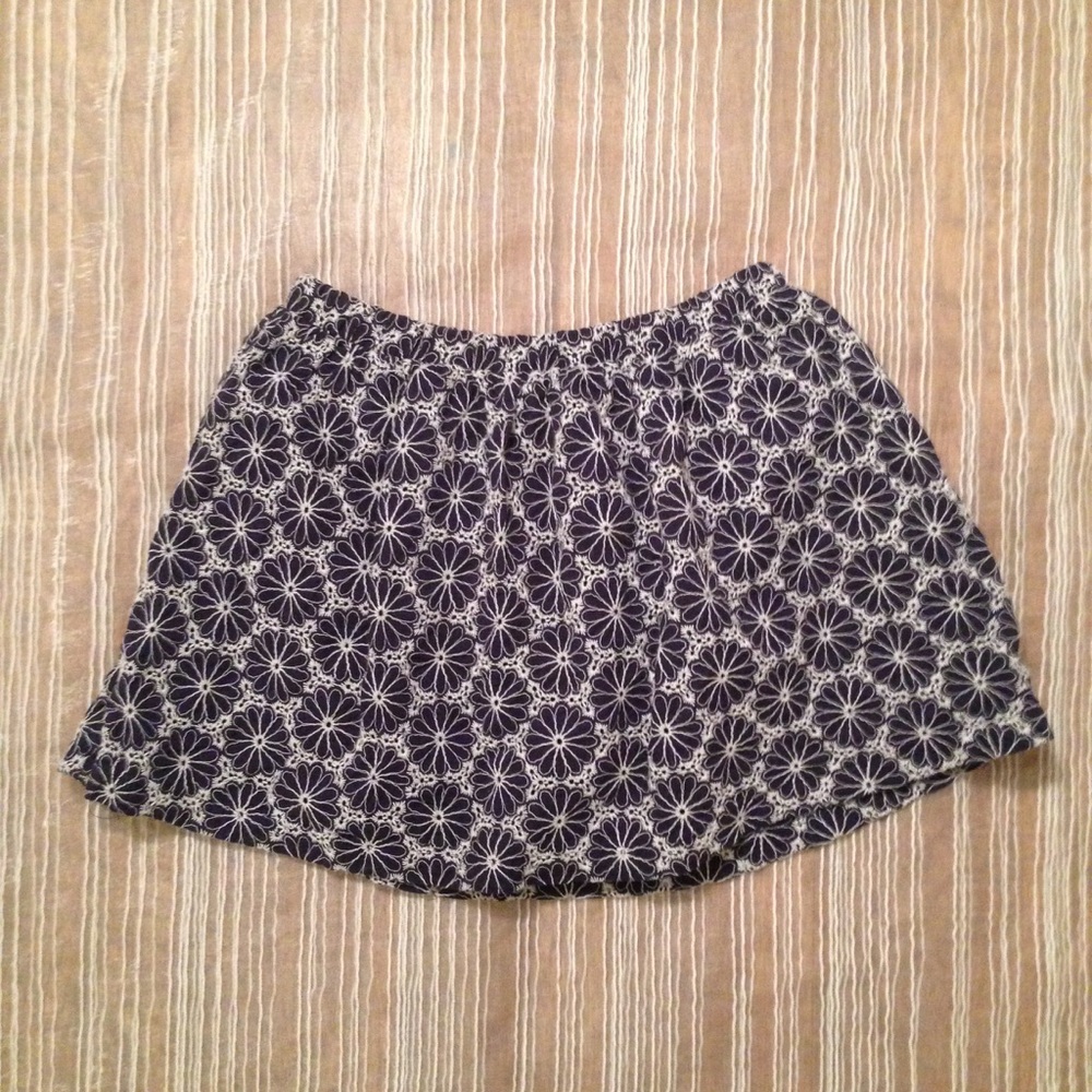 Fluffy lined girls skirt